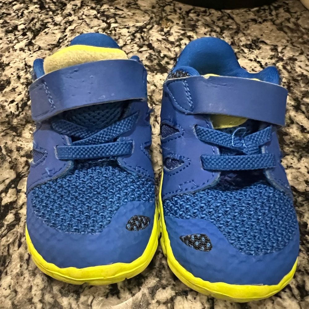 Baby Boys Nike sneakers size 4